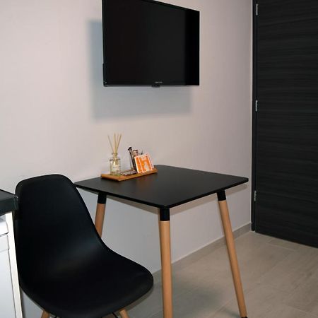 Tcc Lux Studio Thessaloniki Buitenkant foto